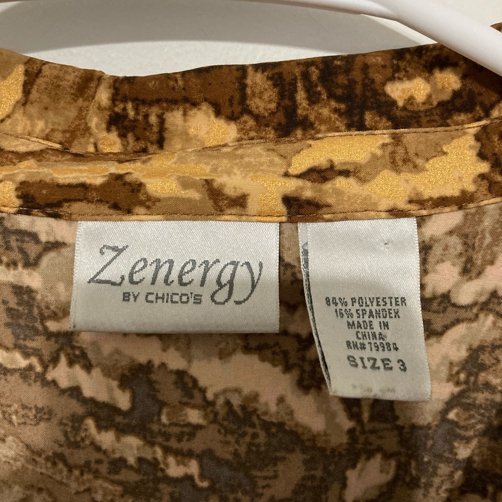 Zenergy by Chicos Multicolored Outdoor Lightweight Longsleeve Shirt Size 3 - Picture 3 of 11